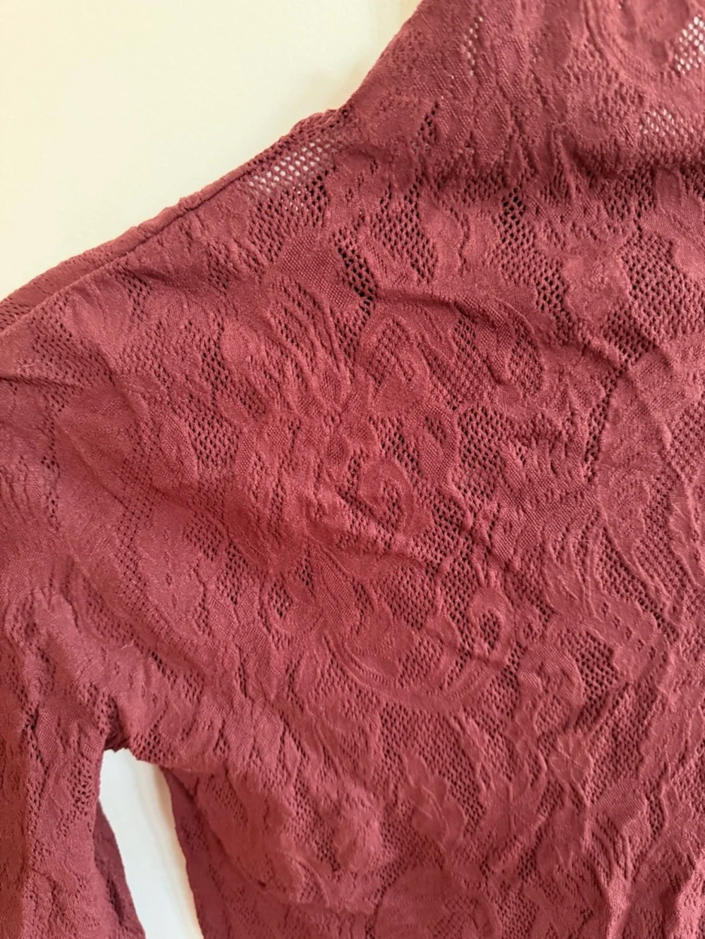 ARITZIA | Flora Seamless Sorolla Longsleeve - Picture 3 of 5